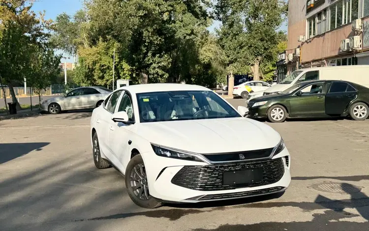 BYD Qin L DM-i Beyond 2026 года за 9 700 000 тг. в Алматы