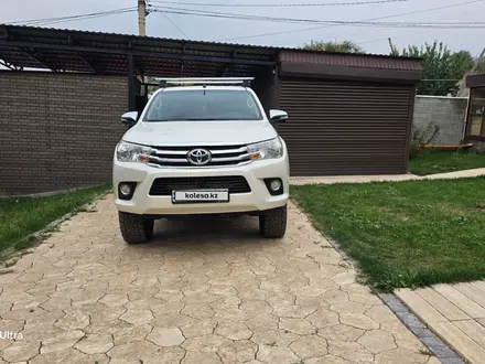 Toyota Hilux 2016 года за 17 500 000 тг. в Алматы – фото 3