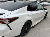 Toyota Camry 2022 года за 17 500 000 тг. в Шымкент – фото 3