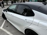 Toyota Camry 2022 года за 17 500 000 тг. в Шымкент – фото 4