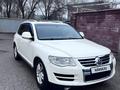 Volkswagen Touareg 2008 года за 4 500 000 тг. в Алматы