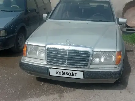 Mercedes-Benz E 220 1991 года за 1 650 000 тг. в Кордай