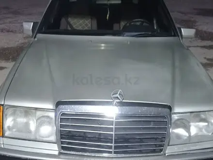 Mercedes-Benz E 220 1991 года за 1 650 000 тг. в Кордай – фото 7