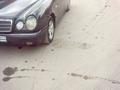 Mercedes-Benz E 230 1996 годаүшін2 500 000 тг. в Жезказган