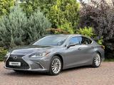 Lexus ES 250 2019 года за 18 900 000 тг. в Алматы