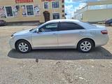 Toyota Camry 2011 года за 6 200 000 тг. в Актобе – фото 2