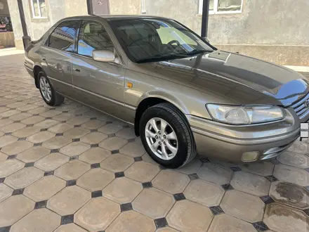 Toyota Camry 1997 года за 2 900 000 тг. в Шымкент – фото 2