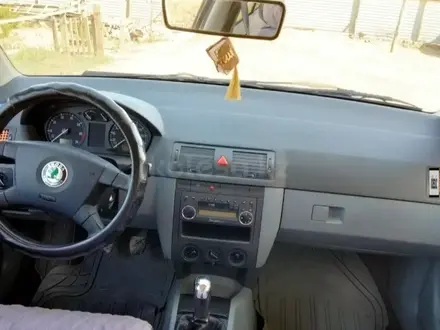 Skoda Fabia 2002 года за 1 350 000 тг. в Айтеке би – фото 4