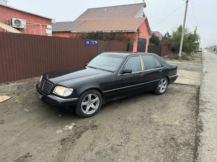 Mercedes-Benz S 320 1996 года за 3 500 000 тг. в Атырау