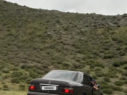 Mercedes-Benz E 200 1995 года за 1 600 000 тг. в Алматы – фото 3