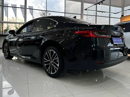 Toyota Camry Luxe 2026 года за 24 190 000 тг. в Кокшетау – фото 4