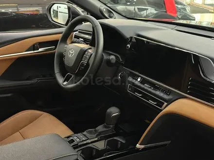 Toyota Camry Luxe 2026 года за 24 190 000 тг. в Кокшетау – фото 9
