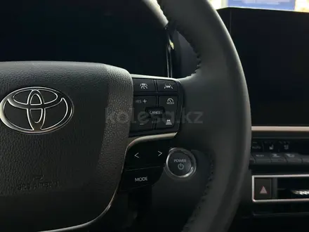 Toyota Camry Luxe 2026 года за 24 190 000 тг. в Кокшетау – фото 14