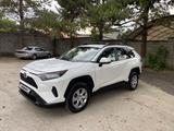 Toyota RAV4 2020 года за 14 700 000 тг. в Алматы