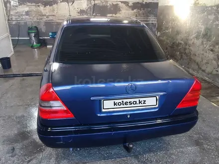 Mercedes-Benz C 230 1995 года за 1 000 000 тг. в Караганда – фото 4