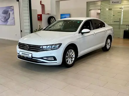 Volkswagen Passat 2022 года за 15 500 000 тг. в Усть-Каменогорск