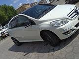 Mercedes-Benz B 180 2011 годаүшін5 500 000 тг. в Караганда – фото 2