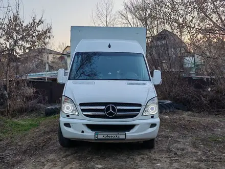 Mercedes-Benz Sprinter 2007 года за 10 500 000 тг. в Алматы – фото 2