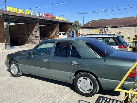 Mercedes-Benz E 230 1991 года за 1 200 000 тг. в Алматы – фото 4