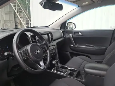Kia Sportage 2018 года за 8 590 000 тг. в Алматы – фото 13