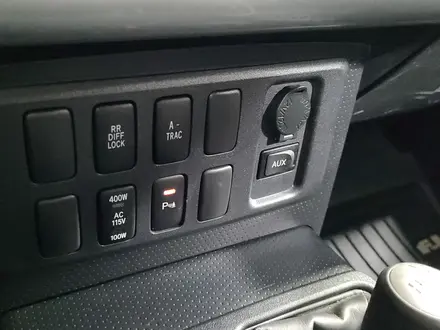 Toyota FJ Cruiser 2006 года за 13 020 000 тг. в Алматы – фото 23