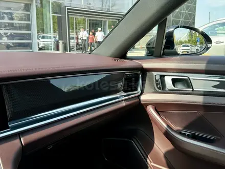 Porsche Panamera 2018 года за 35 000 000 тг. в Алматы – фото 10