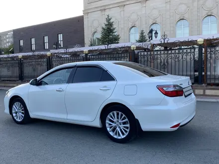 Toyota Camry 2015 года за 10 500 000 тг. в Уральск – фото 11
