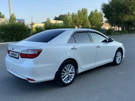 Toyota Camry 2015 года за 10 500 000 тг. в Уральск – фото 12
