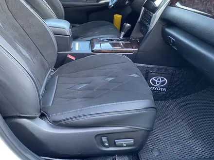 Toyota Camry 2015 года за 10 500 000 тг. в Уральск – фото 24