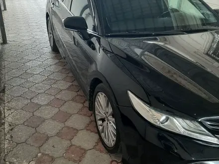 Toyota Camry 2020 года за 12 500 000 тг. в Тараз – фото 4