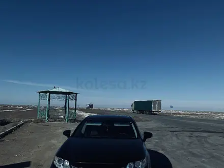 Lexus ES 300h 2015 года за 10 900 000 тг. в Атырау – фото 2
