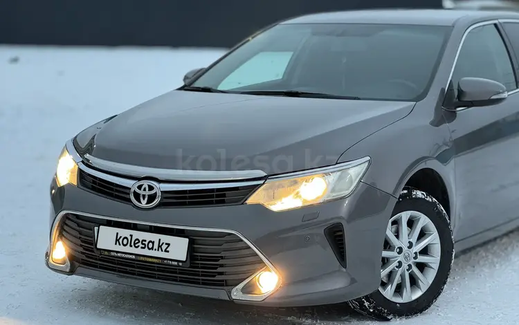 Toyota Camry 2015 года за 10 500 000 тг. в Актобе