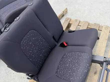 Сиденья на mercedes a-ckass, мерседес а-класс за 30 000 тг. в Алматы