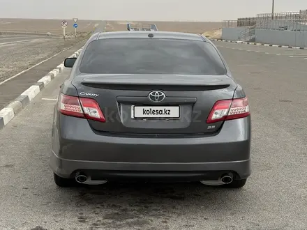 Toyota Camry 2011 года за 5 150 000 тг. в Жанаозен – фото 2