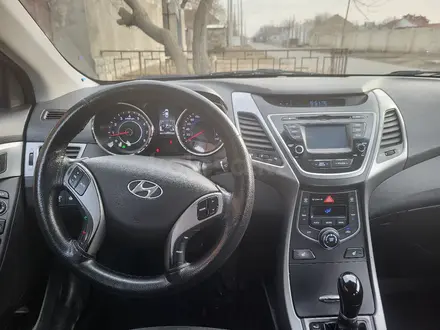 Hyundai Elantra 2014 года за 5 100 000 тг. в Атырау – фото 2