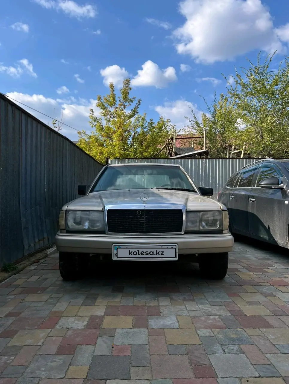 Mercedes-Benz 190, 1990