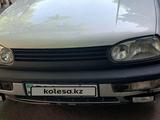 Volkswagen Golf 1993 года за 1 500 000 тг. в Алматы – фото 2