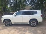 Toyota Land Cruiser 2024 года за 61 000 000 тг. в Алматы – фото 4
