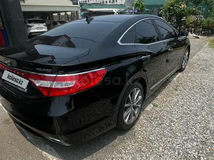 Hyundai Grandeur 2015 года за 10 100 000 тг. в Шымкент – фото 23