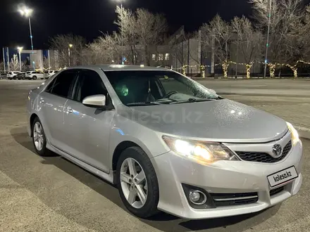 Toyota Camry 2014 года за 5 300 000 тг. в Актобе – фото 4