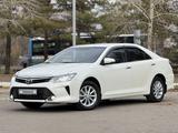 Toyota Camry 2015 годаүшін10 700 000 тг. в Астана – фото 2