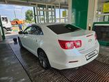 Chevrolet Malibu 2014 года за 7 700 000 тг. в Атырау – фото 5