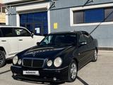 Mercedes-Benz E 320 1996 годаfor2 700 000 тг. в Жанаозен