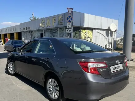 Toyota Camry 2014 года за 4 400 000 тг. в Атырау – фото 3