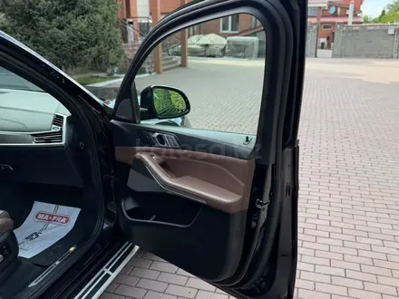 BMW X7 2020 года за 34 500 000 тг. в Алматы – фото 40