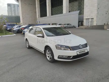 Volkswagen Passat 2013 года за 6 200 000 тг. в Астана