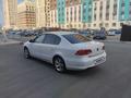 Volkswagen Passat 2013 года за 6 200 000 тг. в Астана – фото 3