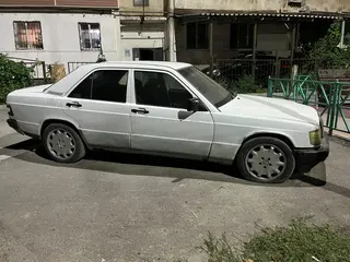 Mercedes-Benz 190