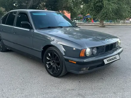 BMW 525 1992 года за 1 150 000 тг. в Туркестан – фото 2