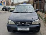 Kia Carens 2001 года за 1 700 000 тг. в Шымкент – фото 2